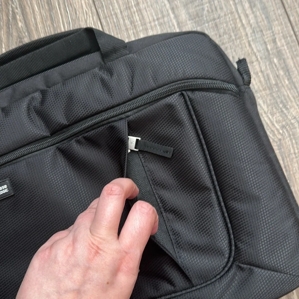 Sleek Black Laptop Bag with Durable Design